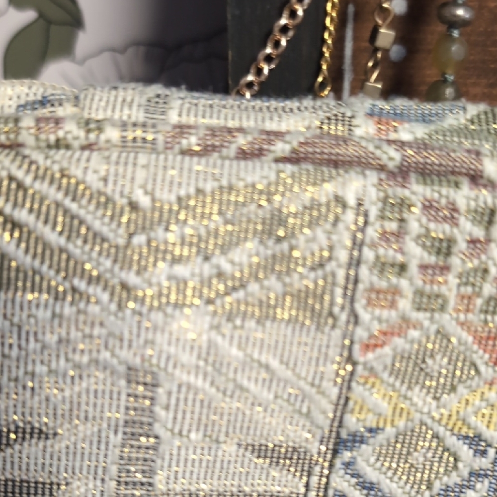 Glittering Gold Tapestry Carpet Cosmetics Bag - Picture 7 of 15